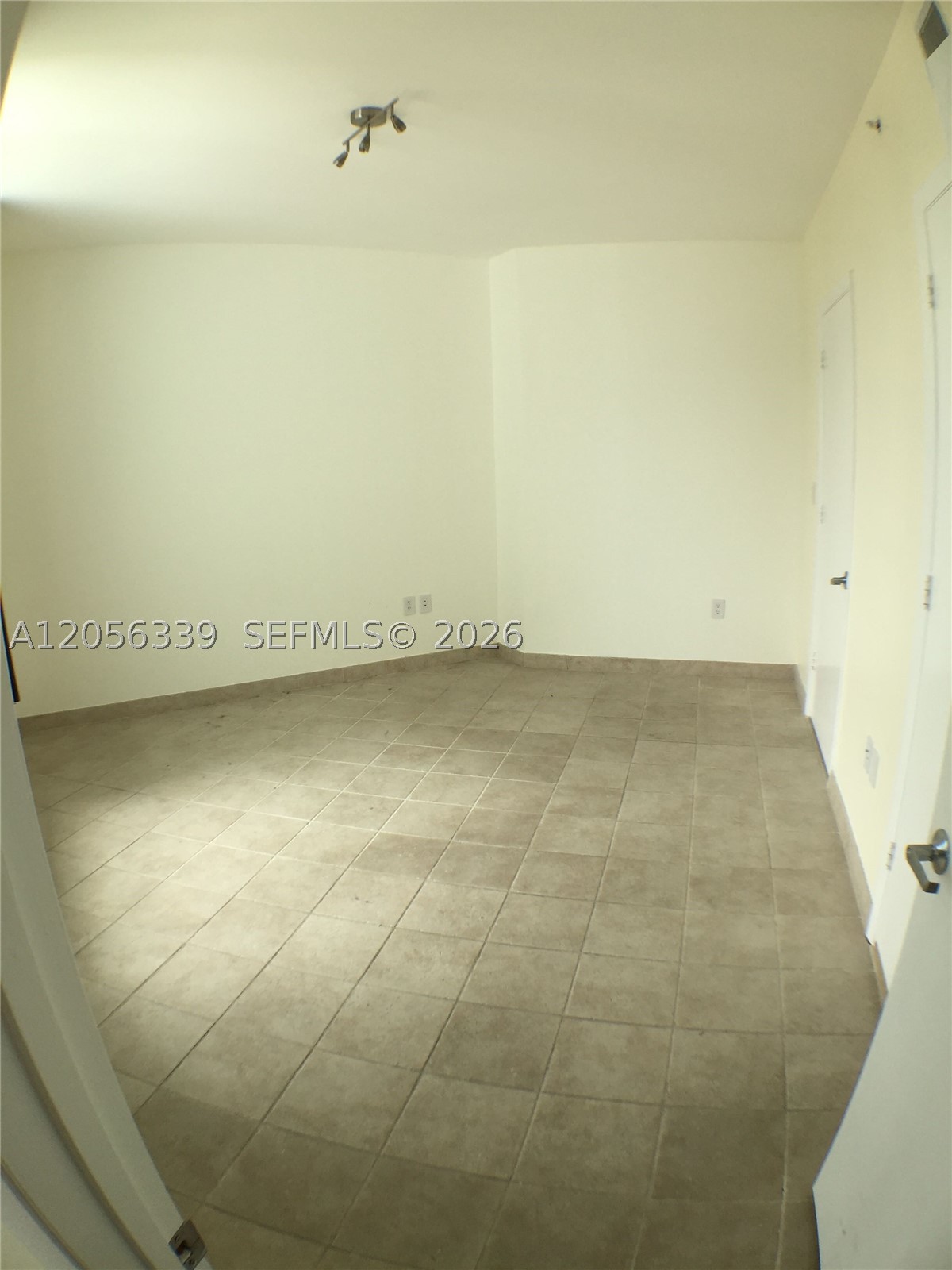 350 S Miami Ave #3612, Miami FL 33130