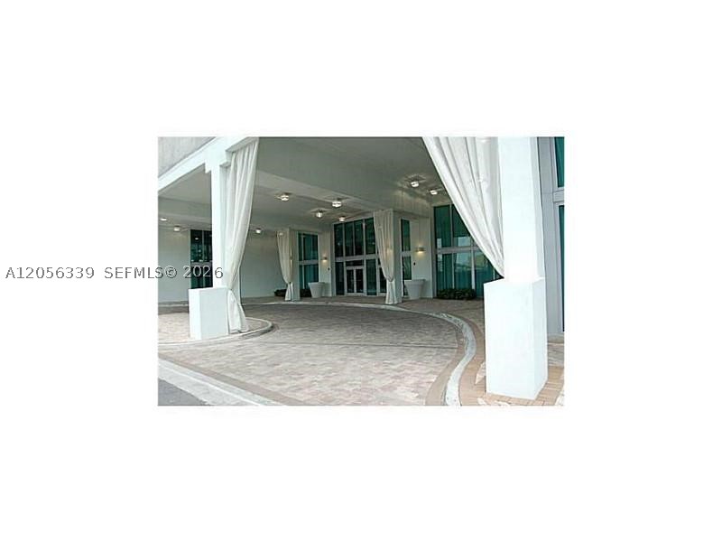 350 S Miami Ave #3612, Miami FL 33130