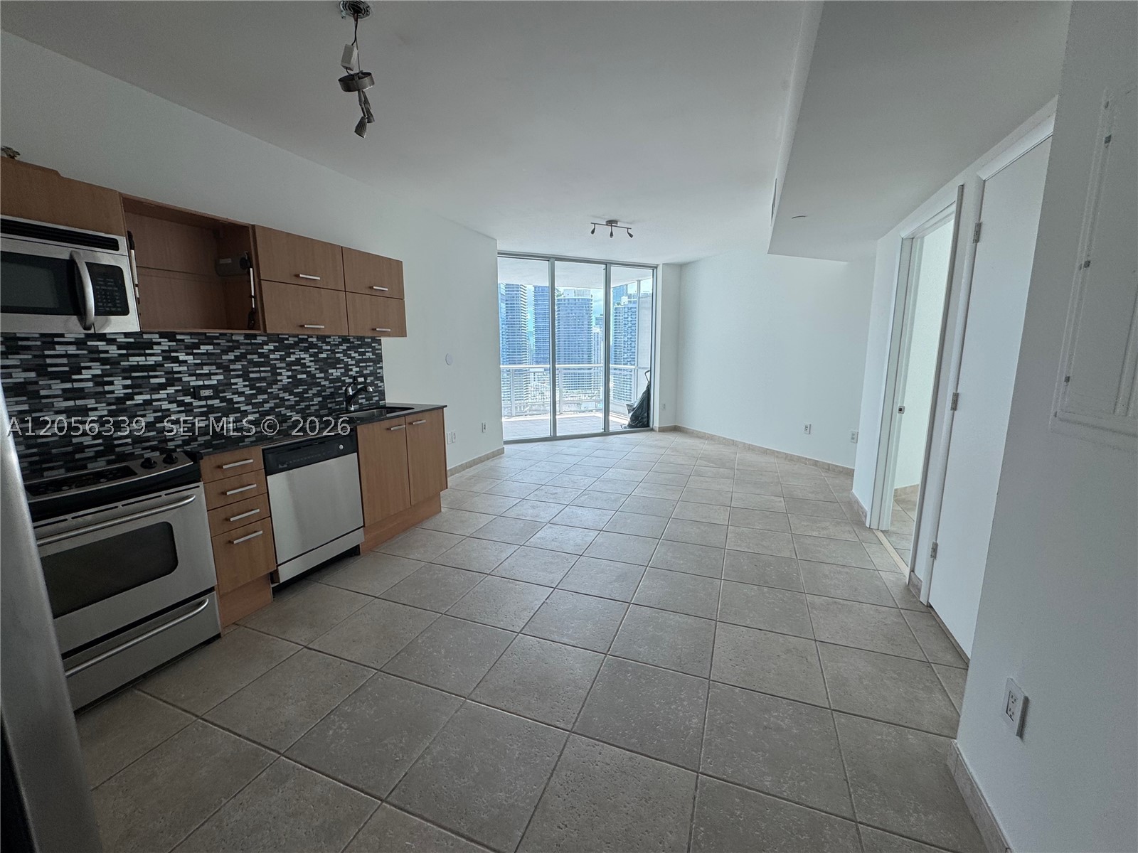 350 S Miami Ave #3612, Miami FL 33130