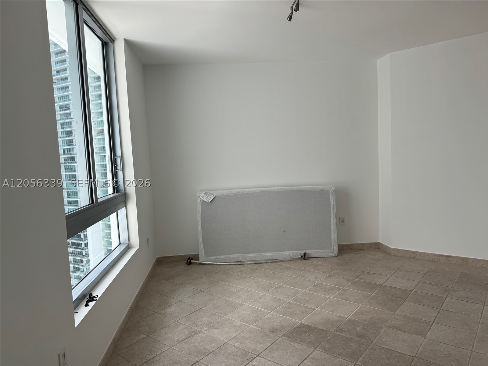 350 S Miami Ave #3612, Miami FL 33130