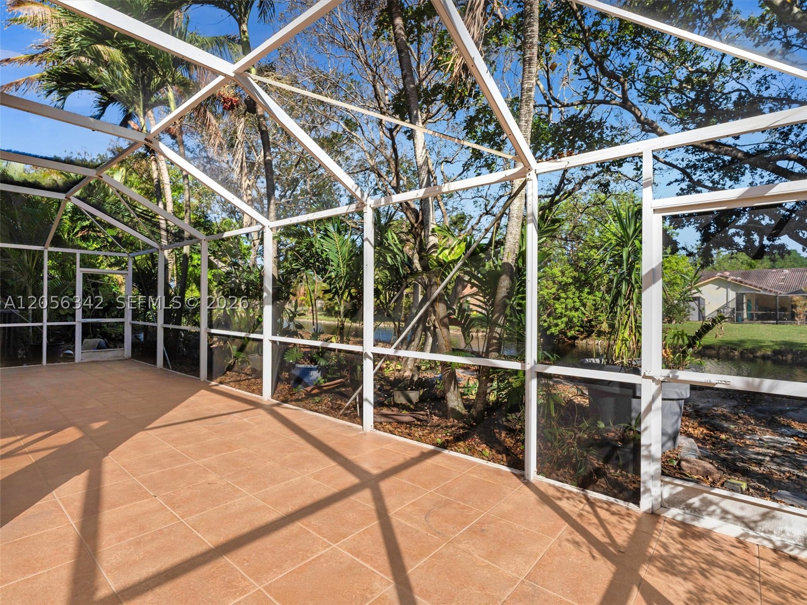 11407 Lakeview Dr, Coral Springs FL 33071