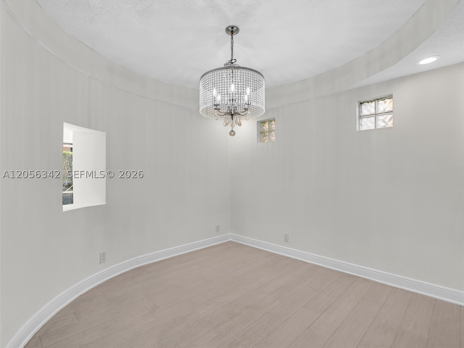 11407 Lakeview Dr, Coral Springs FL 33071