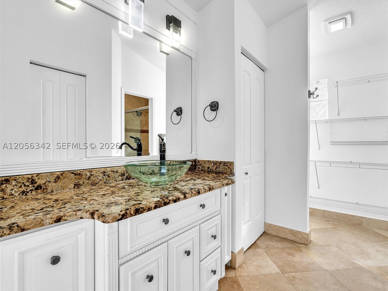 11407 Lakeview Dr, Coral Springs FL 33071