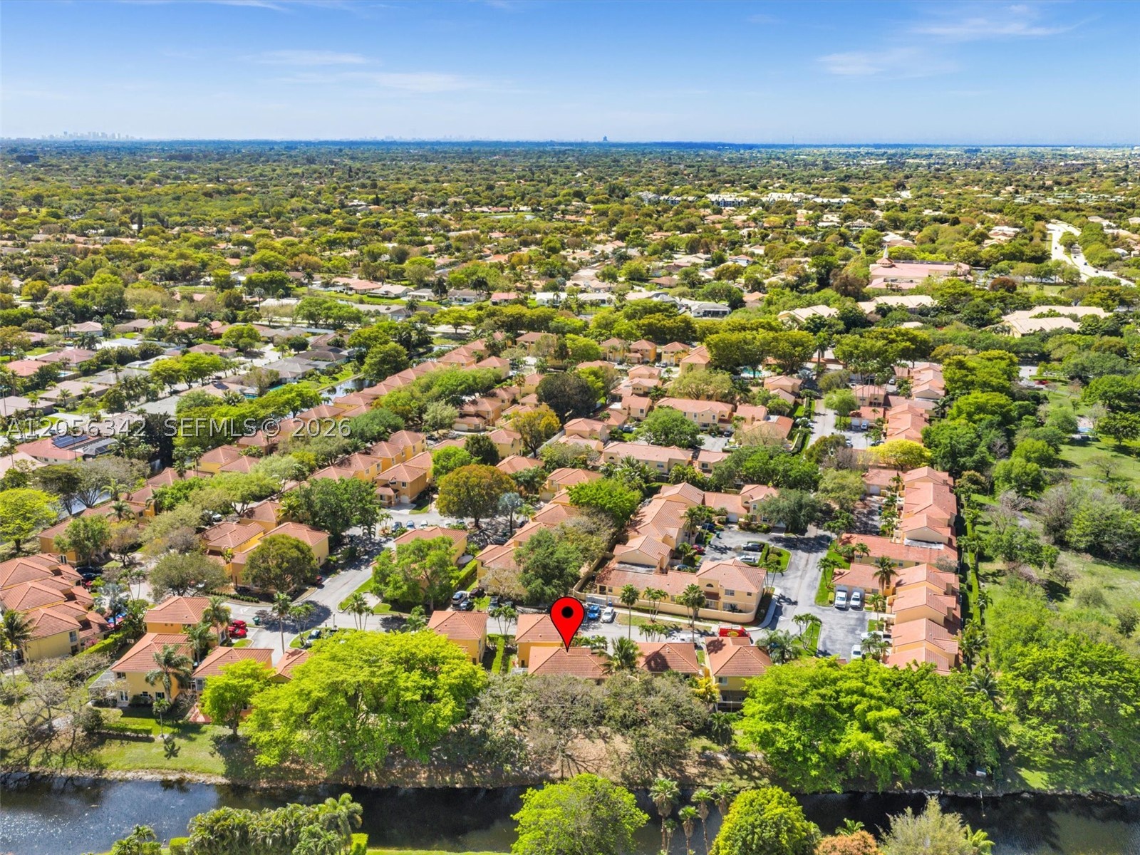 11407 Lakeview Dr, Coral Springs FL 33071