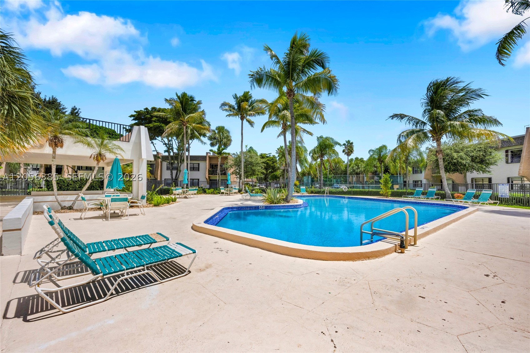 8261 SW 128th St #207, Pinecrest FL 33156