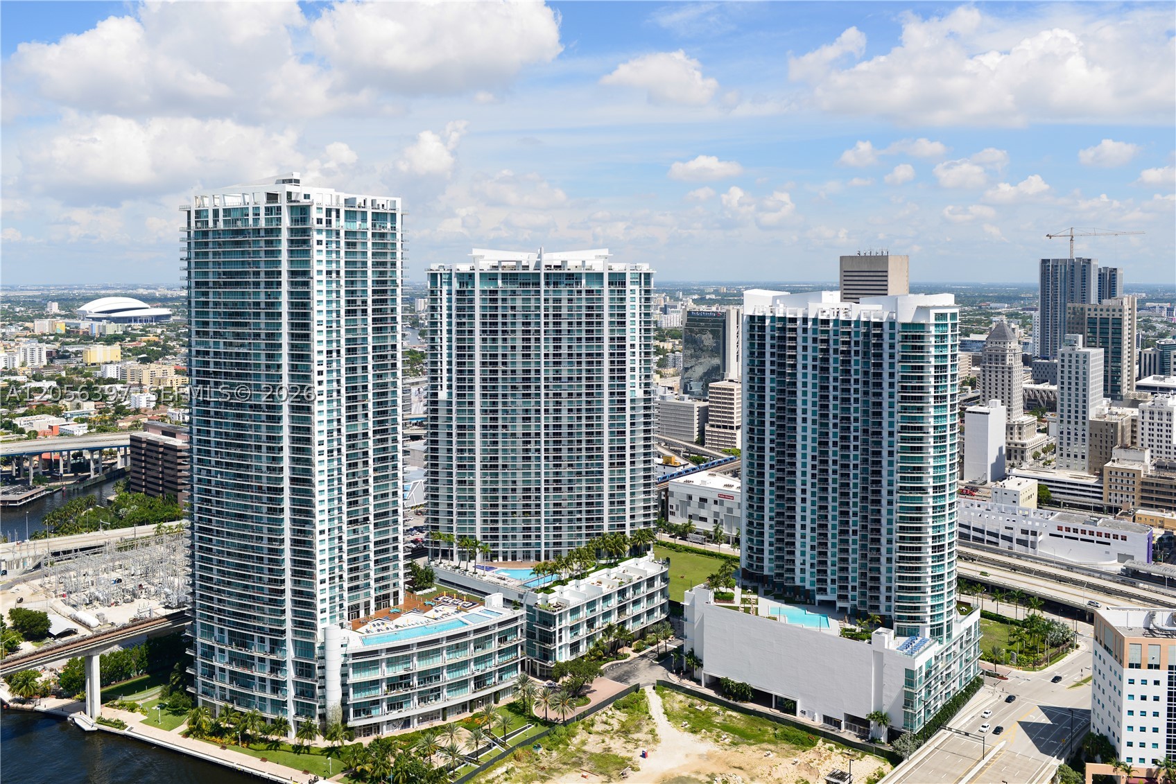 68 SE 6th St #3908, Miami FL 33130
