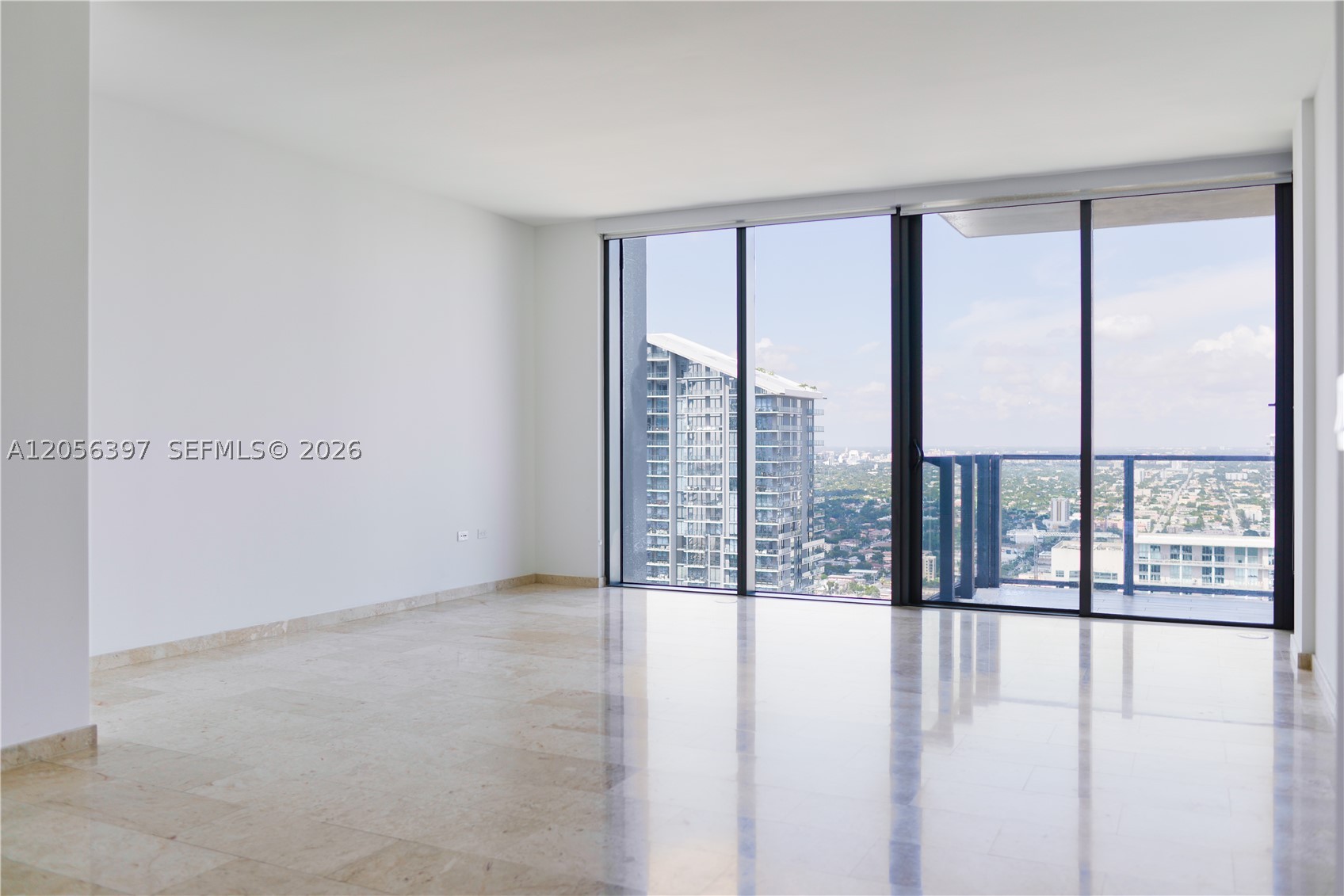 68 SE 6th St #3908, Miami FL 33130