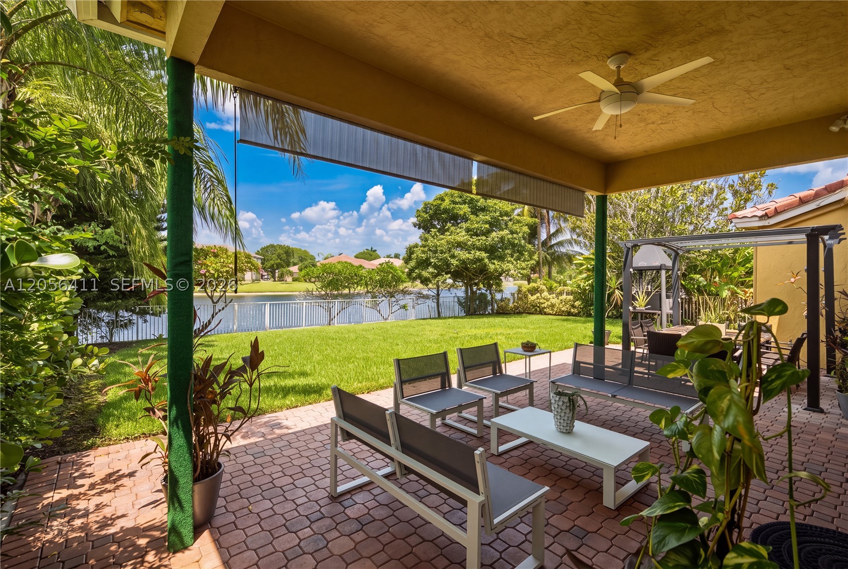 1032 NW 139th Ter, Pembroke Pines FL 33028