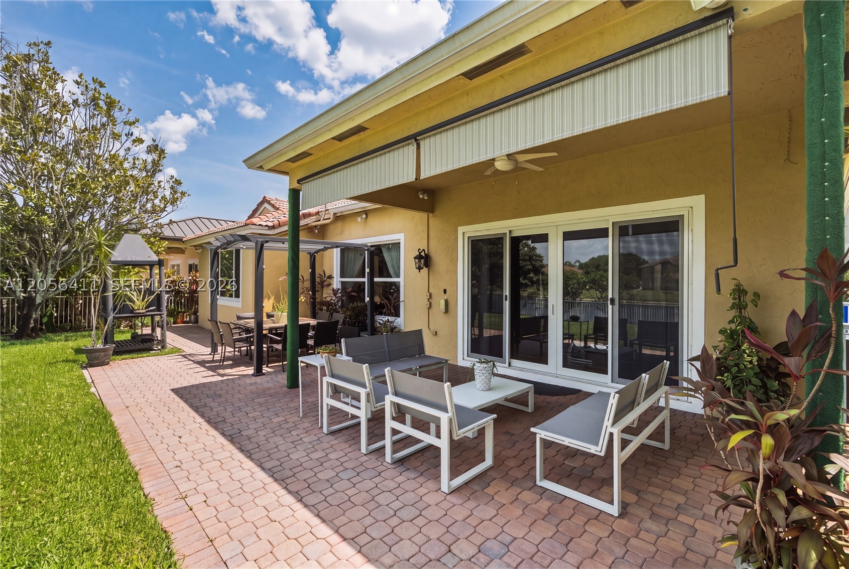 1032 NW 139th Ter, Pembroke Pines FL 33028