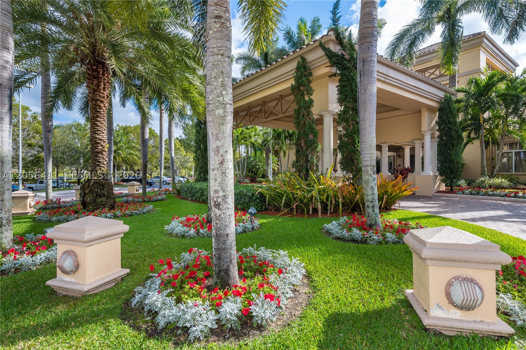 1032 NW 139th Ter, Pembroke Pines FL 33028