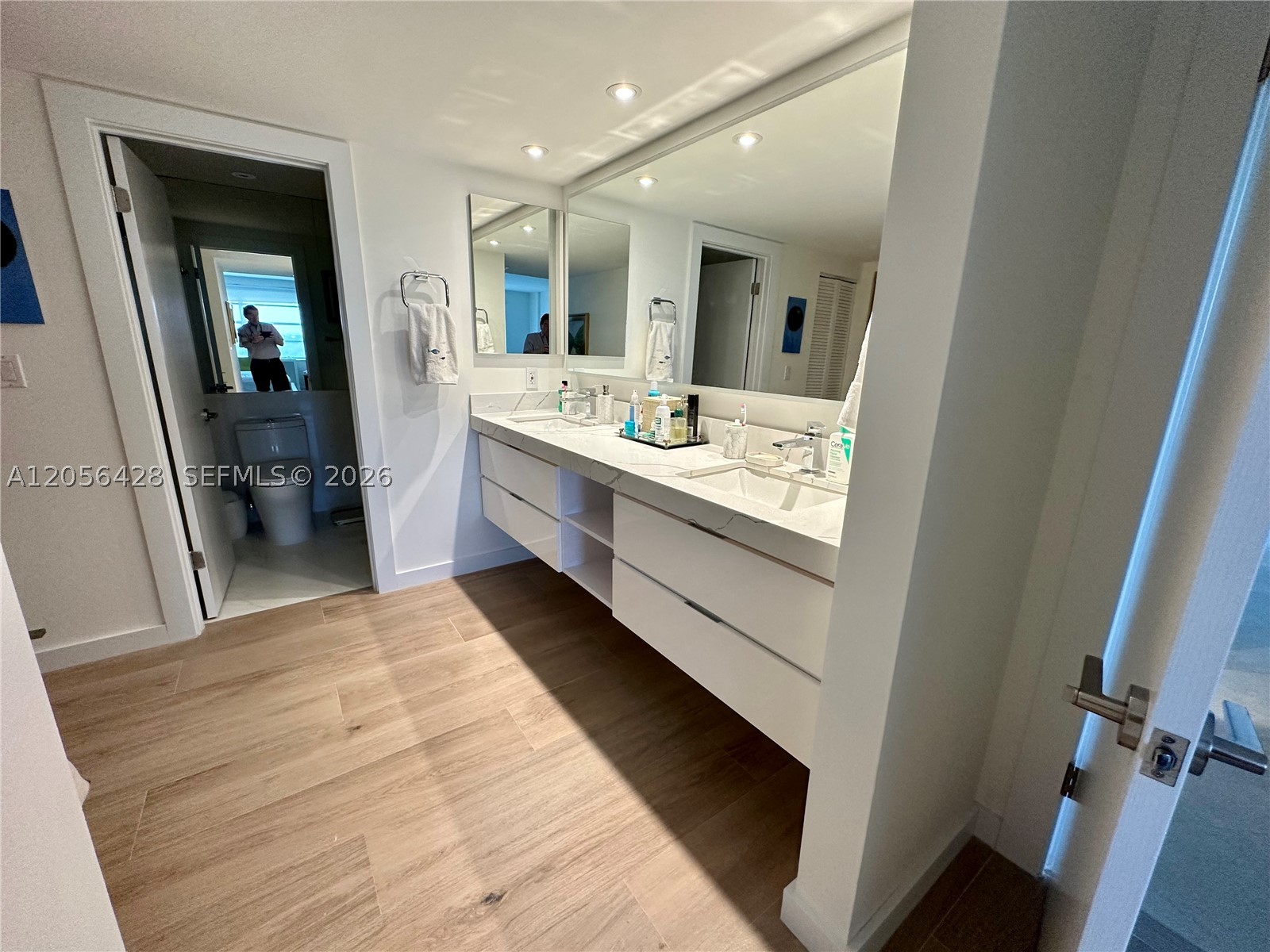 155 OCEAN LANE DR #1004, Key Biscayne FL 33149