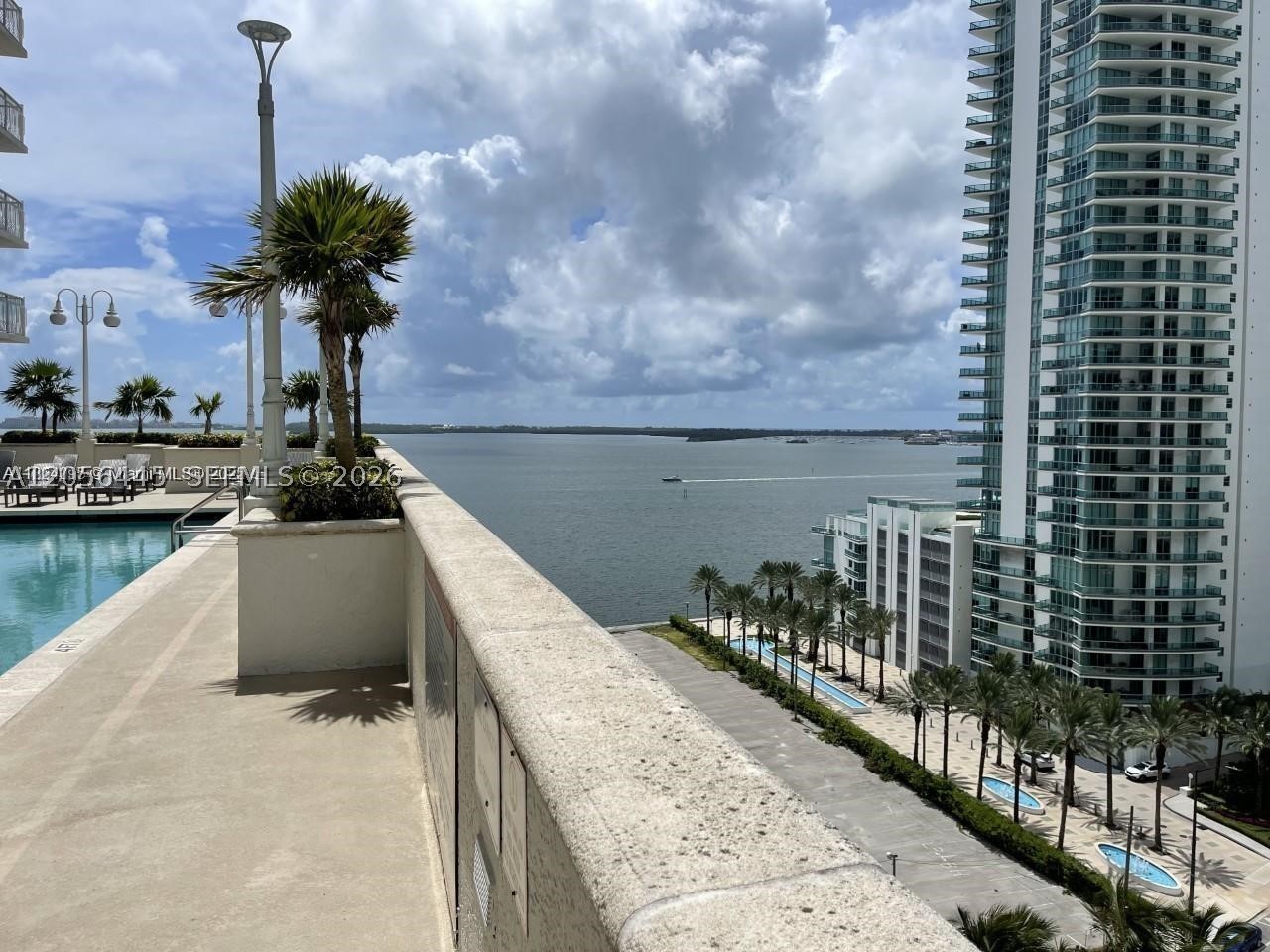1200 Brickell Bay Dr #1518, Miami FL 33131