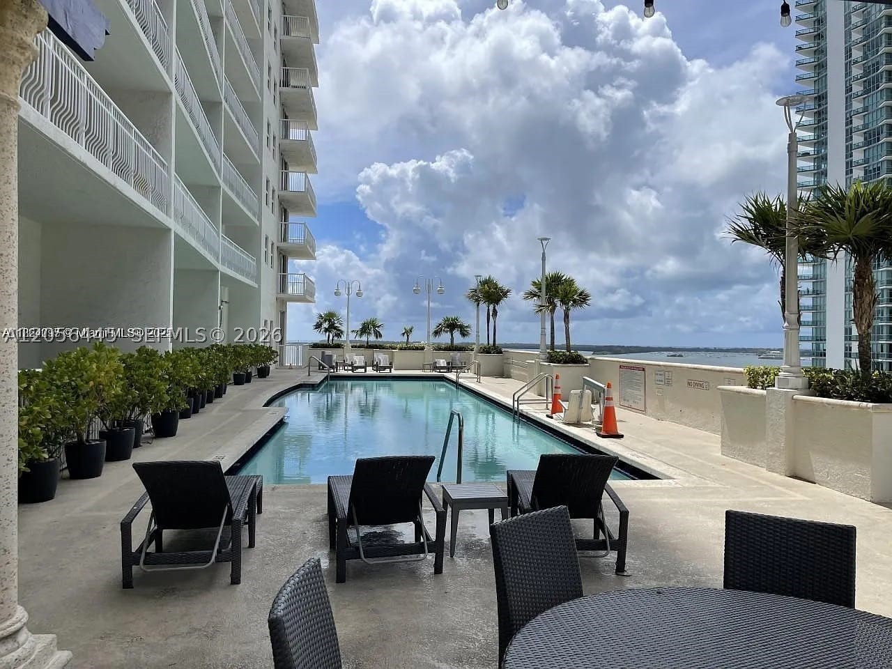 1200 Brickell Bay Dr #1518, Miami FL 33131