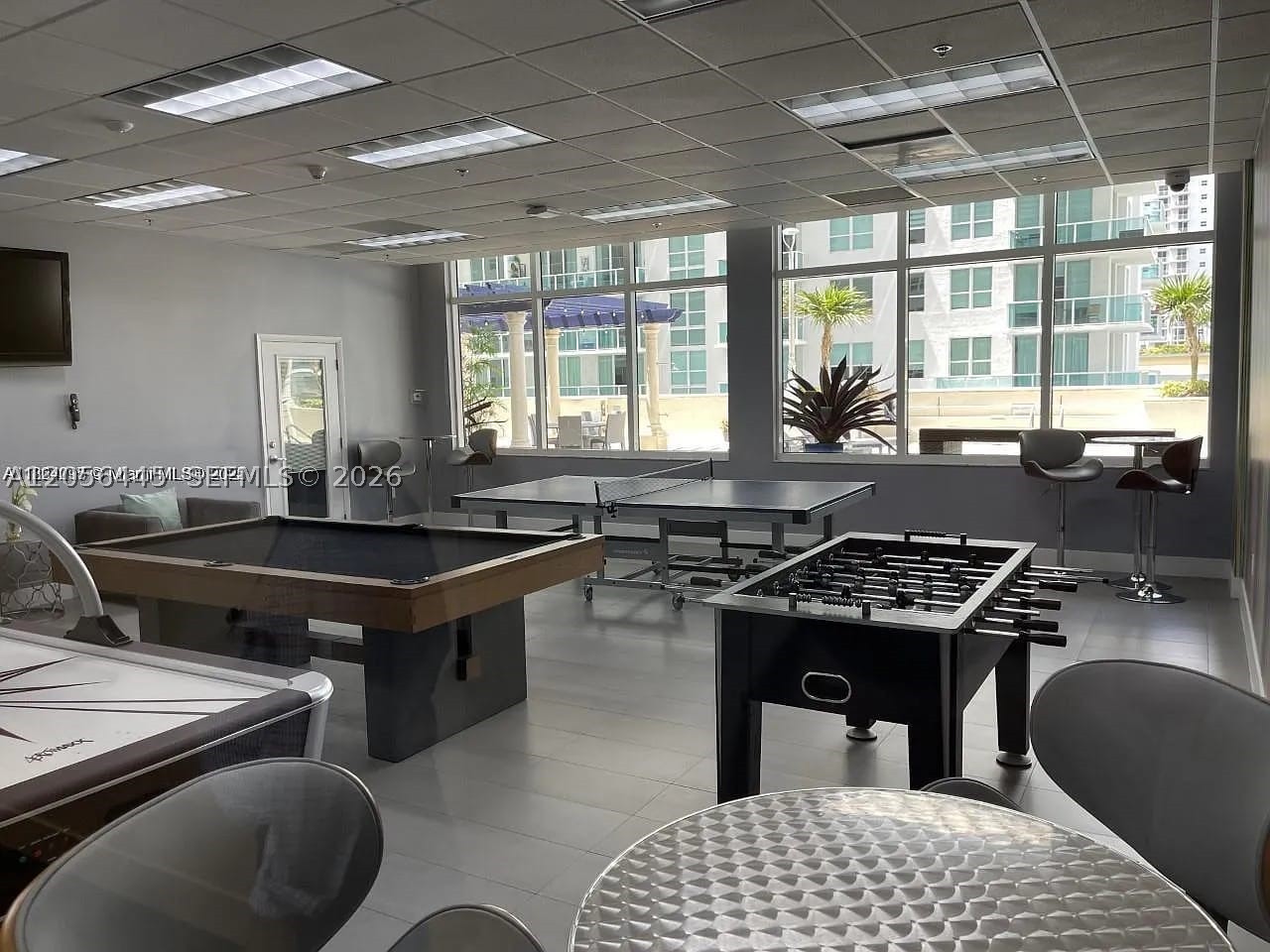 1200 Brickell Bay Dr #1518, Miami FL 33131