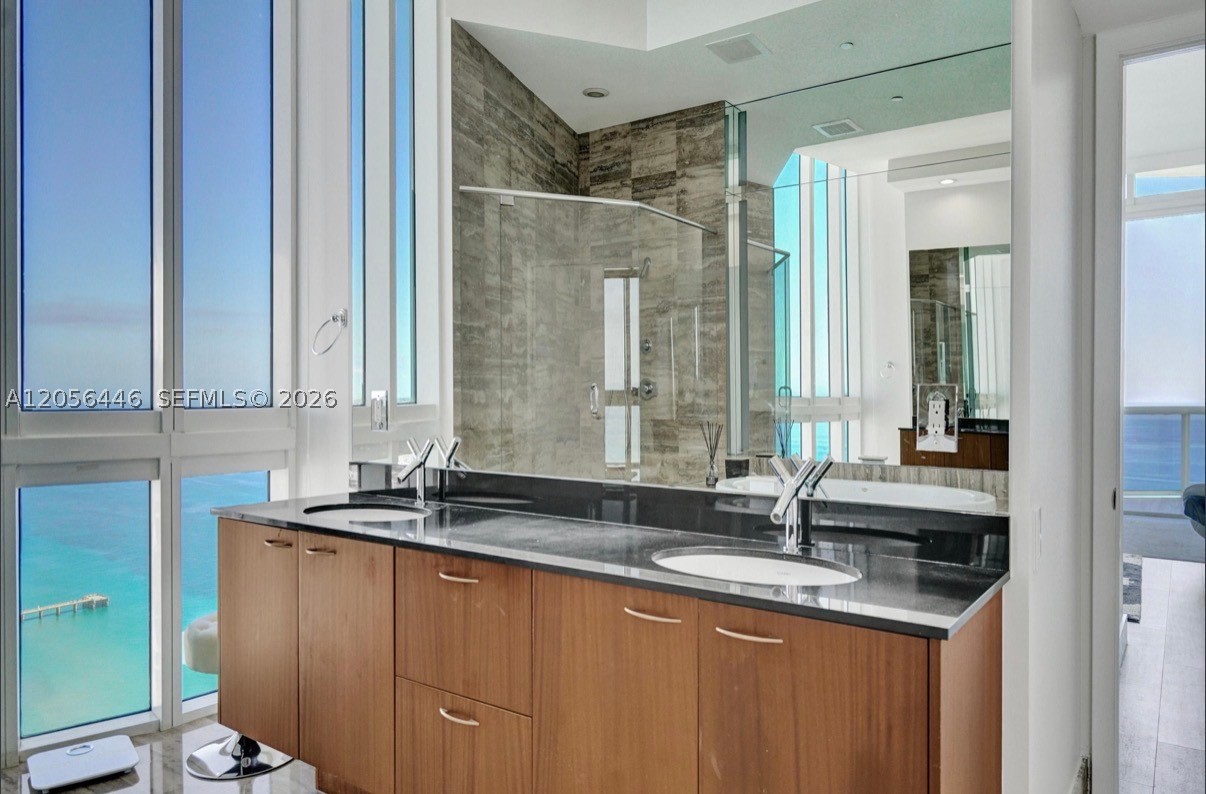 15901 Collins Ave #4301, Sunny Isles Beach FL 33160