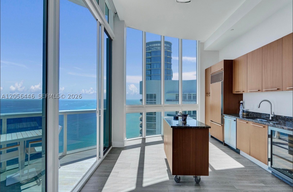 15901 Collins Ave #4301, Sunny Isles Beach FL 33160