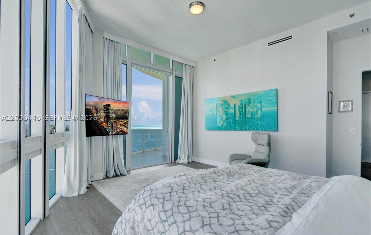 15901 Collins Ave #4301, Sunny Isles Beach FL 33160