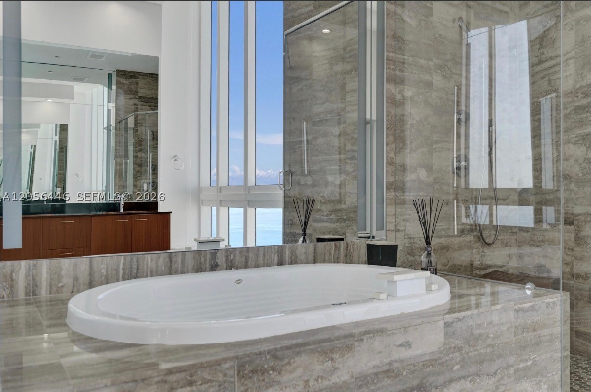 15901 Collins Ave #4301, Sunny Isles Beach FL 33160