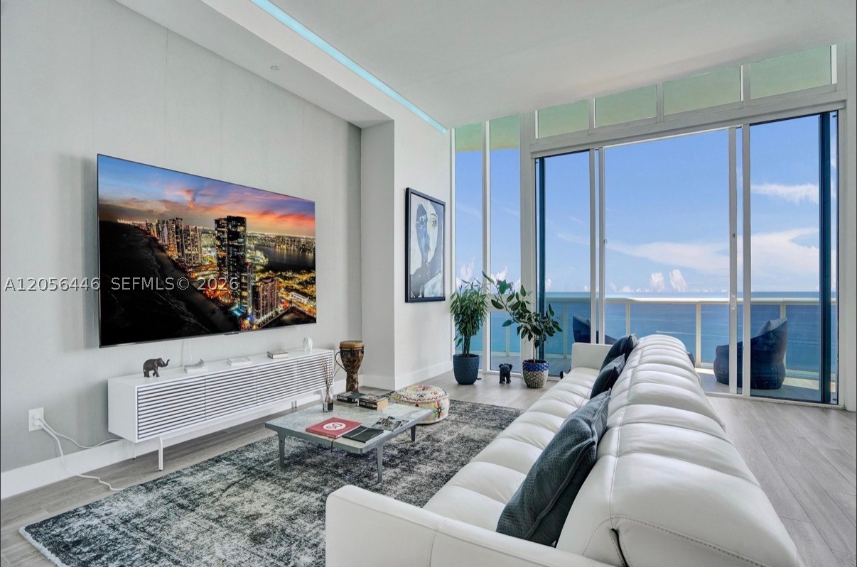 15901 Collins Ave #4301, Sunny Isles Beach FL 33160