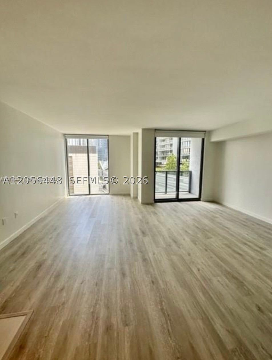 31 SE 6th St #1503, Miami FL 33131