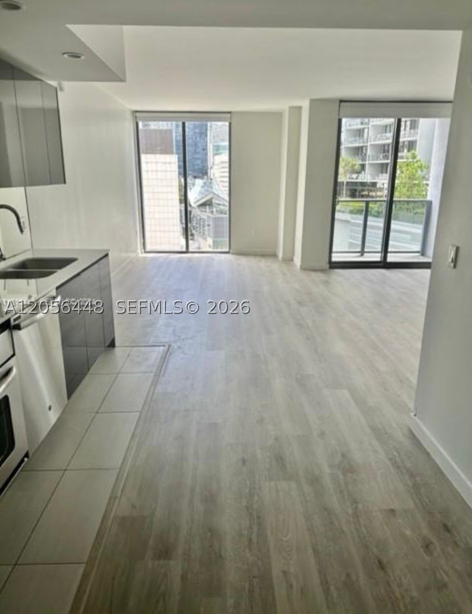 31 SE 6th St #1503, Miami FL 33131