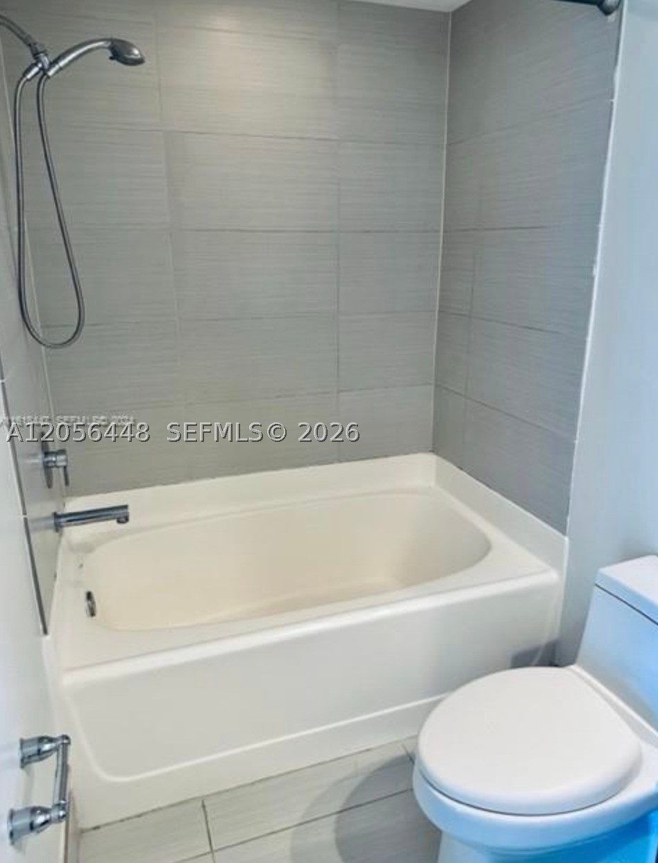 31 SE 6th St #1503, Miami FL 33131