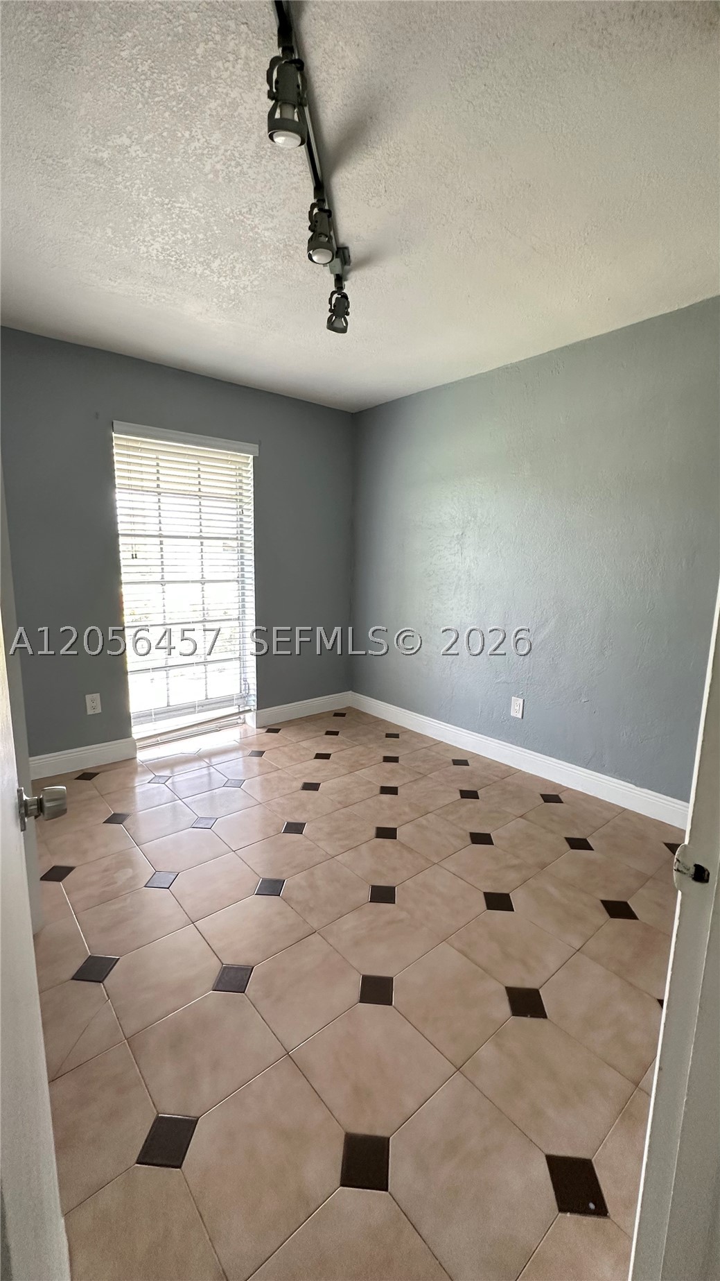 10771 SW 51st Dr, Miami FL 33165