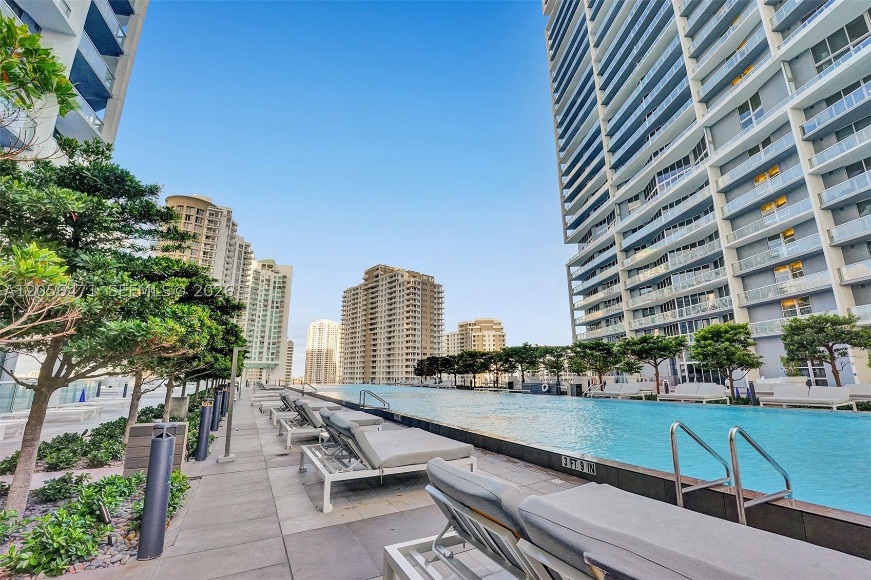 475 Brickell Ave #2708, Miami FL 33131