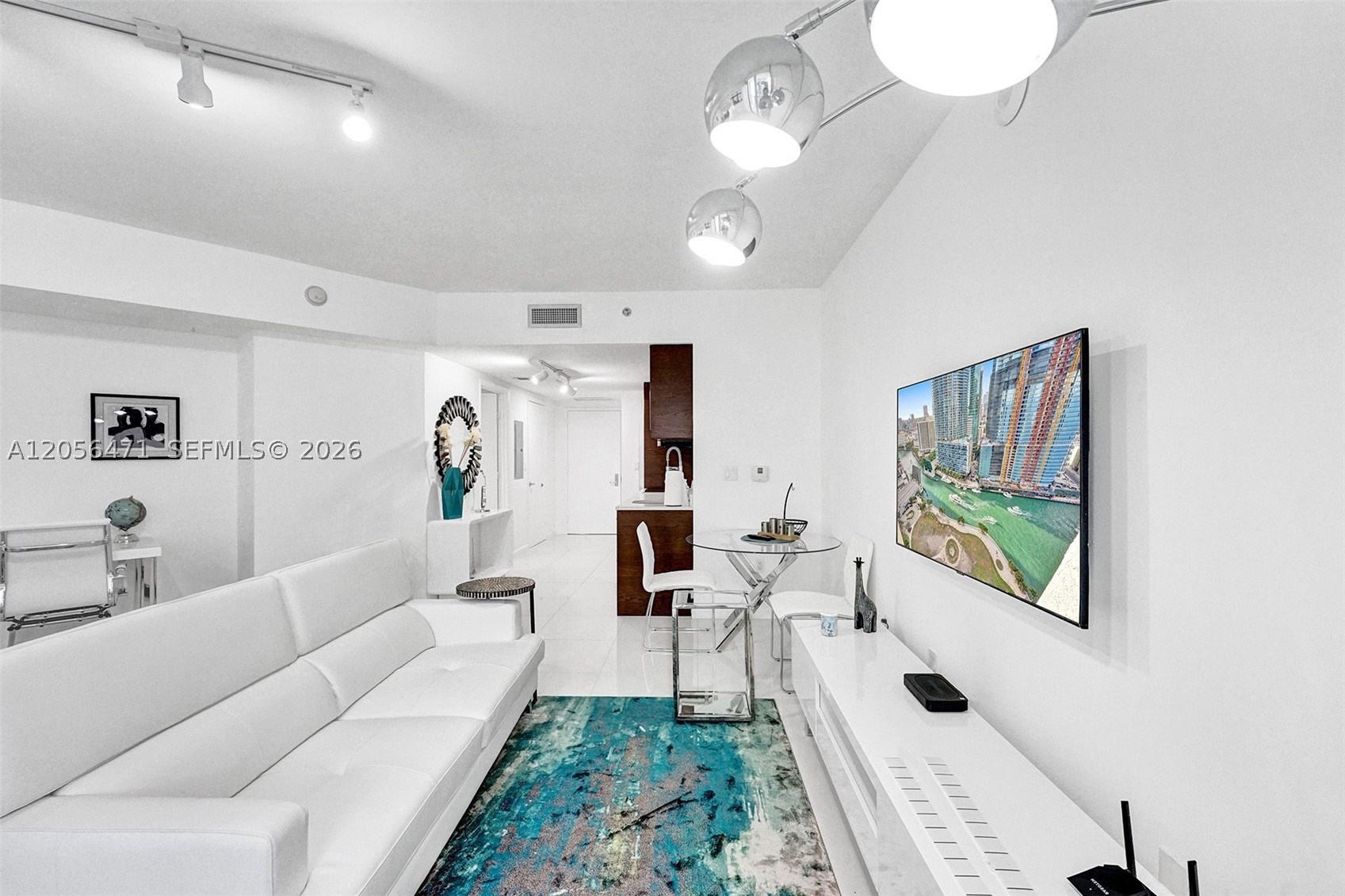 475 Brickell Ave #2708, Miami FL 33131