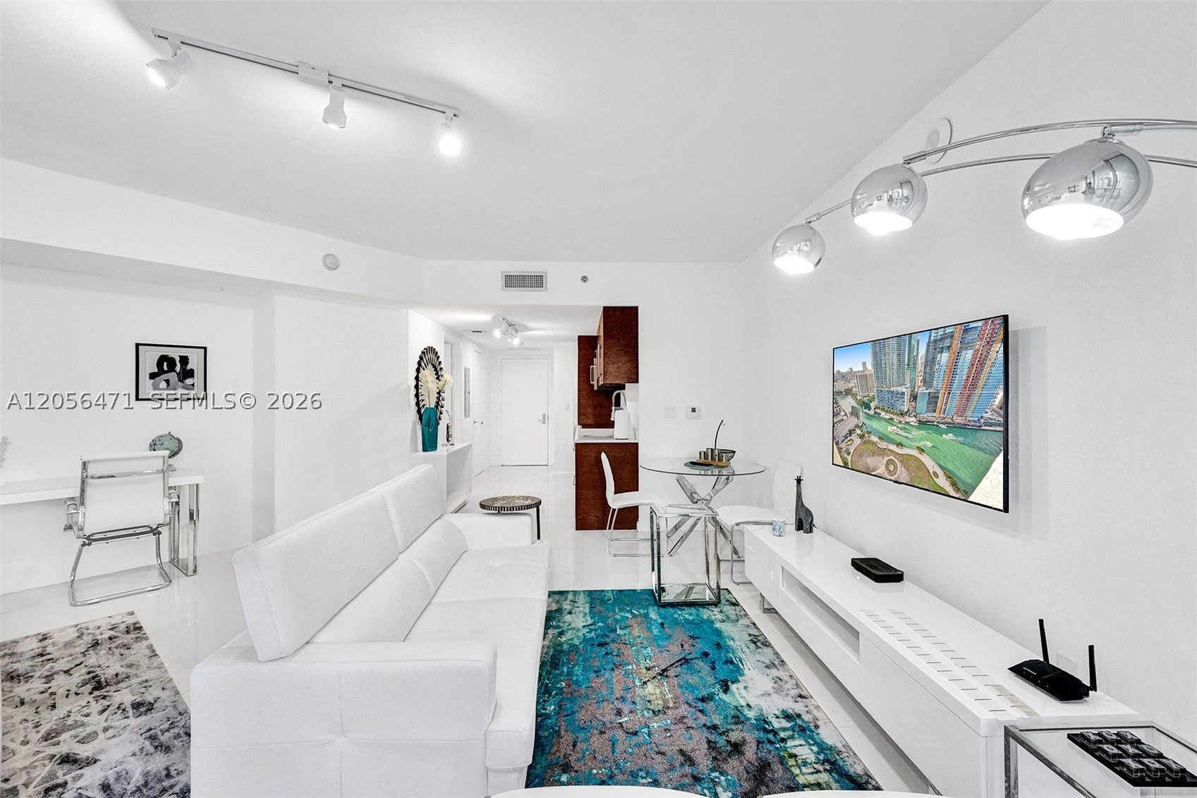 475 Brickell Ave #2708, Miami FL 33131