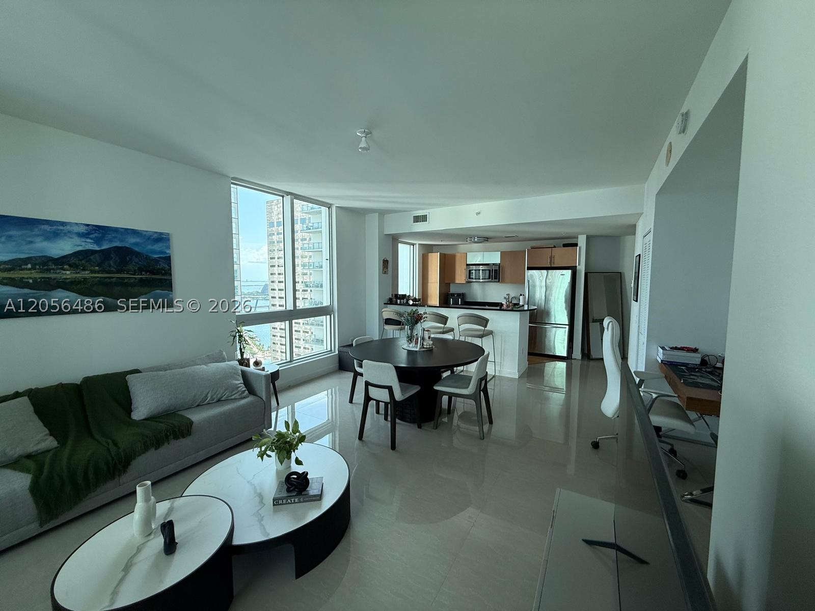 300 S Biscayne Blvd #T-3301, Miami FL 33131