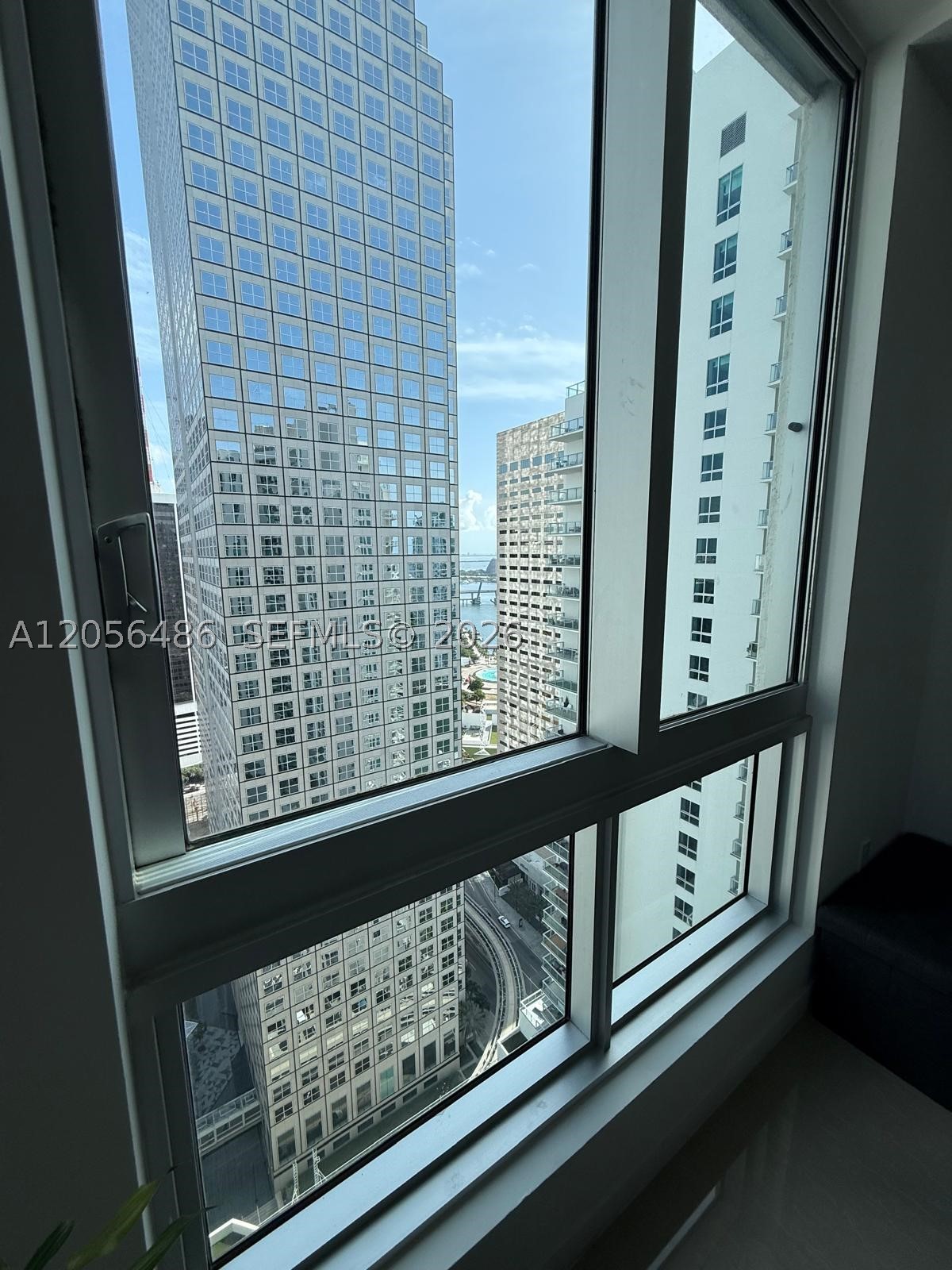 300 S Biscayne Blvd #T-3301, Miami FL 33131