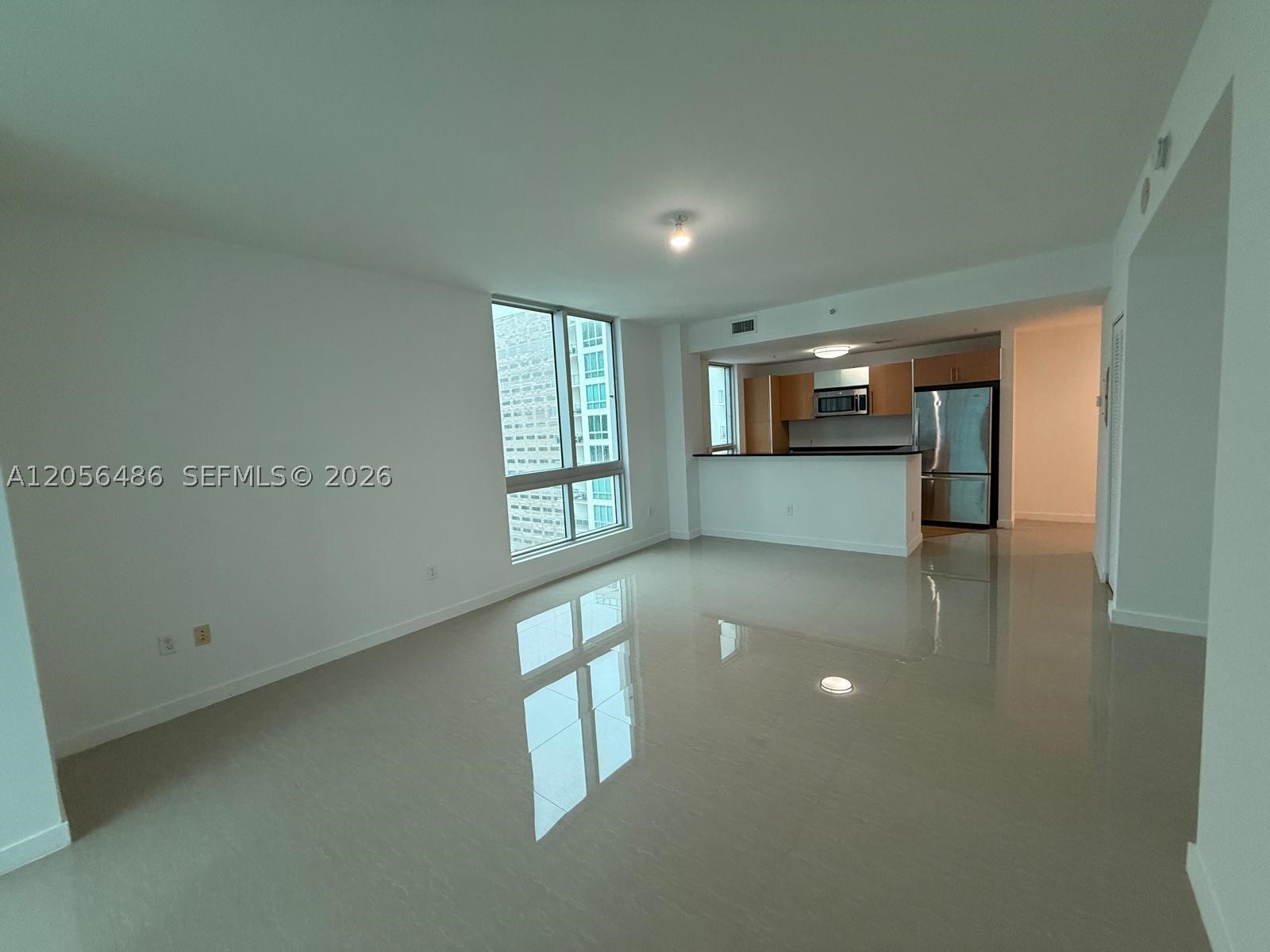 300 S Biscayne Blvd #T-3301, Miami FL 33131