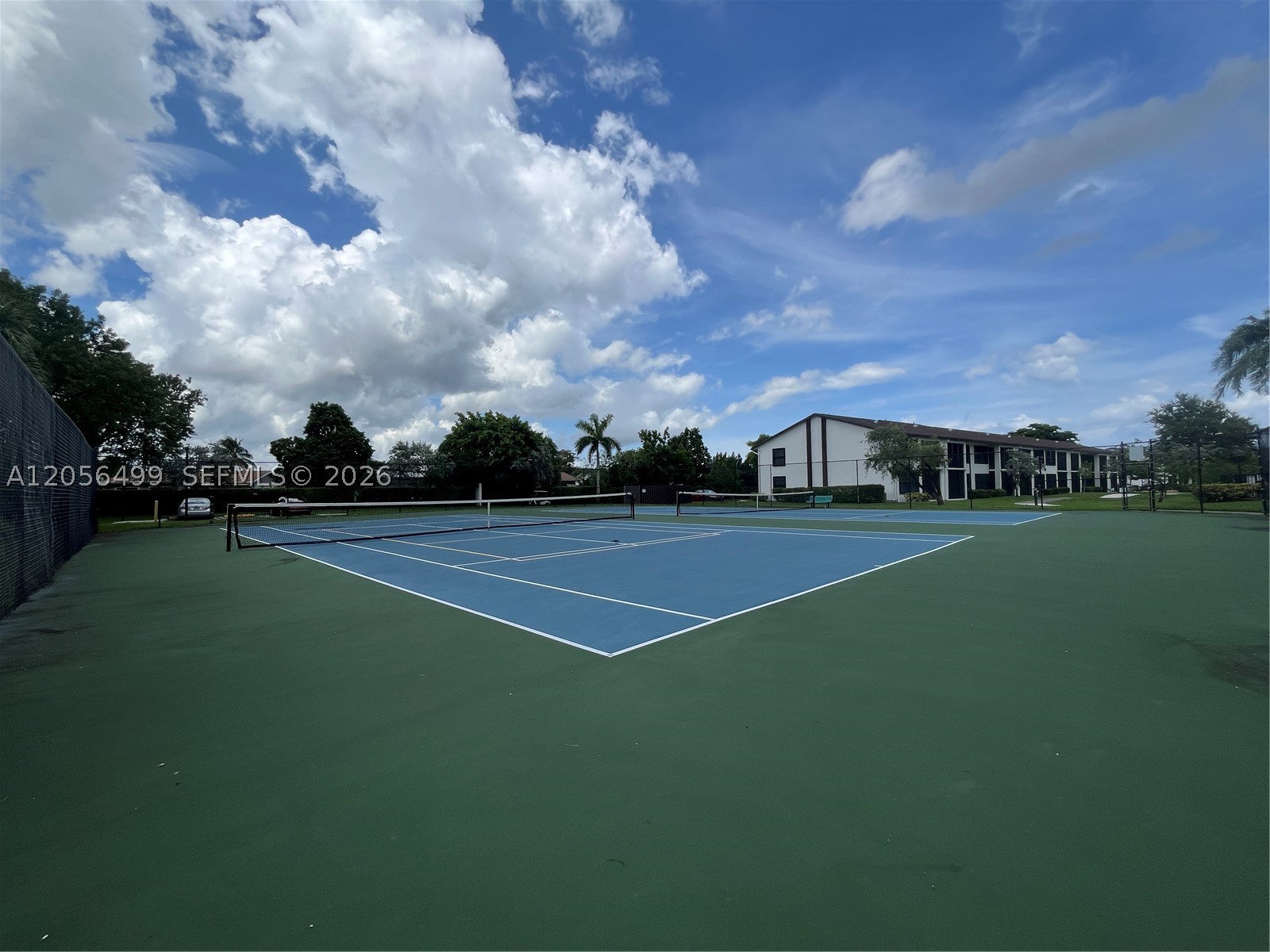 215 Lake Pointe Dr #104, Oakland Park FL 33309