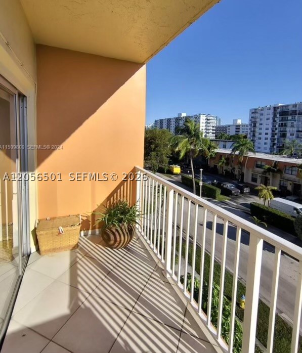 3545 NE 167th St #408, North Miami Beach FL 33160