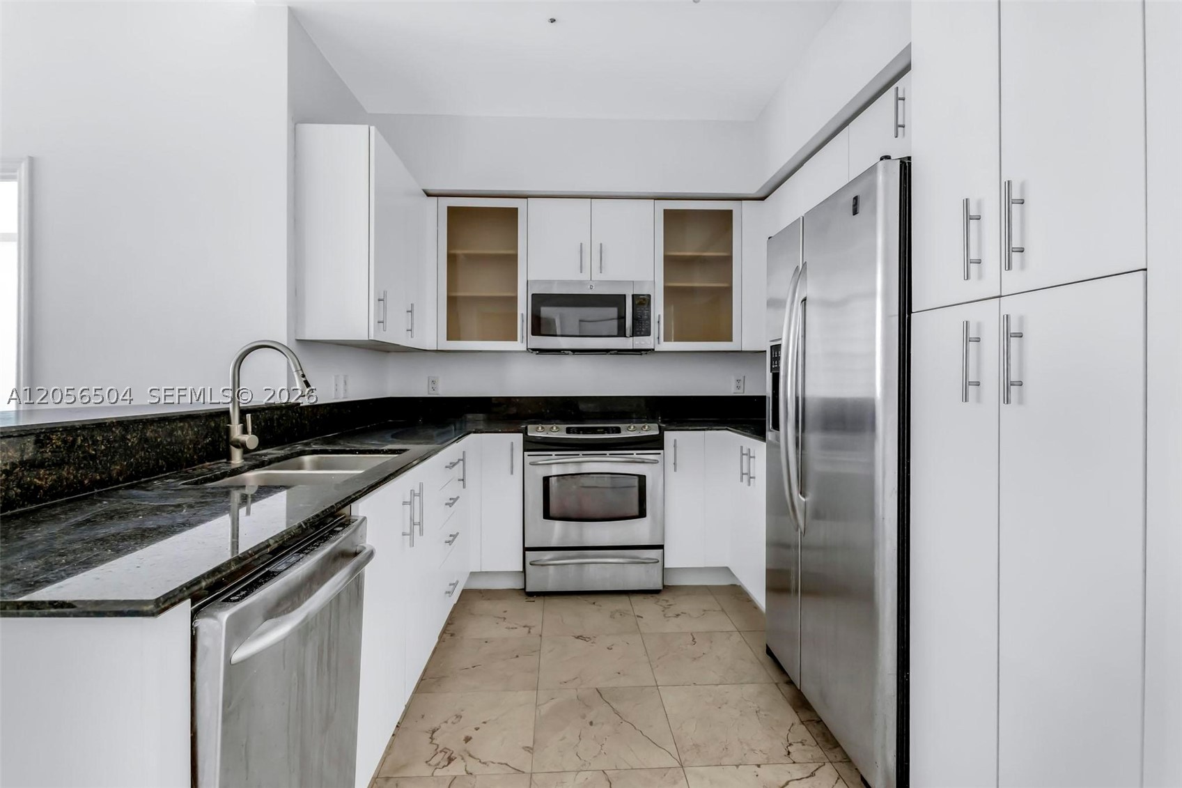 7900 Harbor Island Dr #PH19, North Bay Village FL 33141