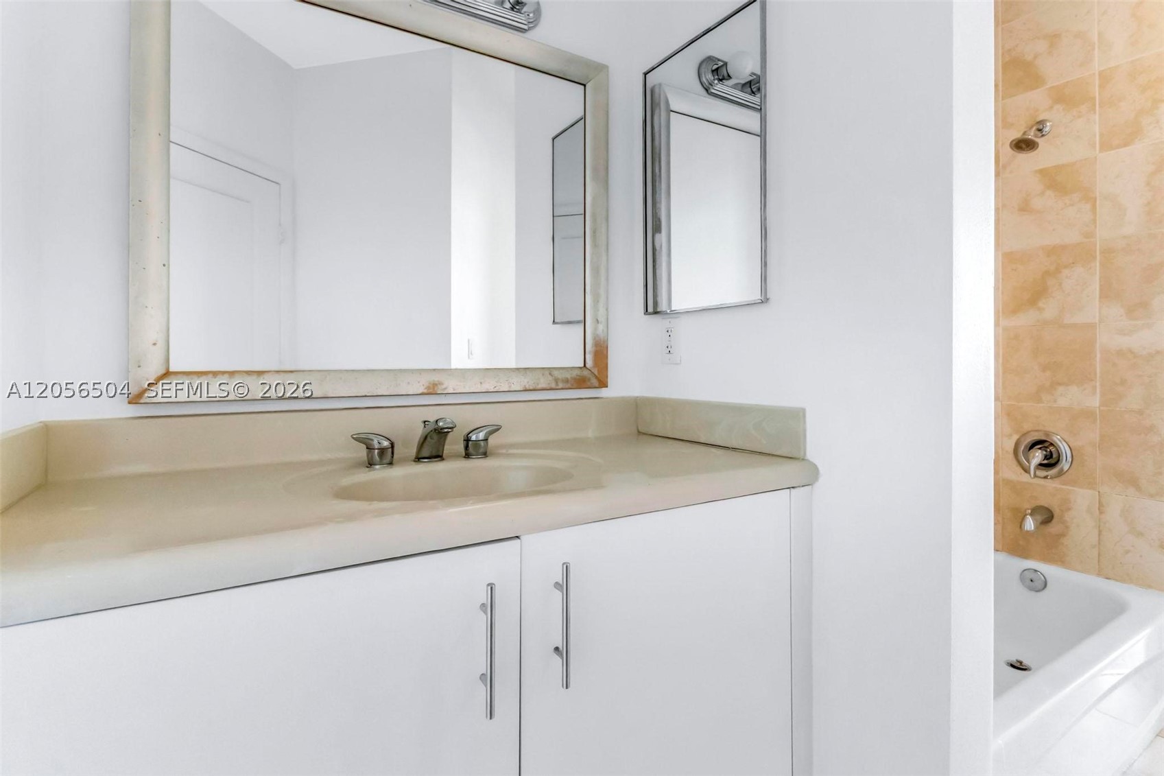 7900 Harbor Island Dr #PH19, North Bay Village FL 33141