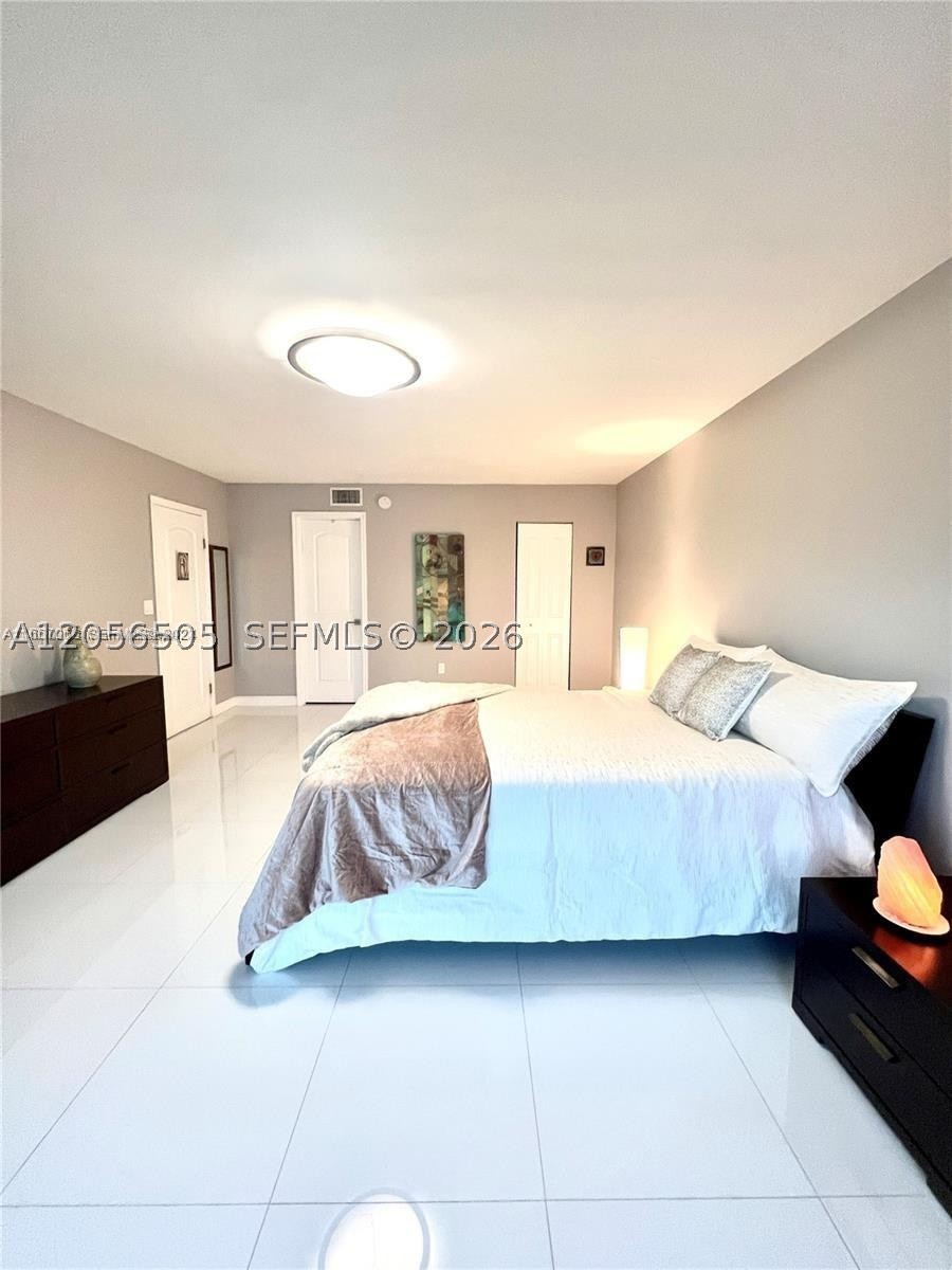 200 Golden Isles Dr #206, Hallandale Beach FL 33009