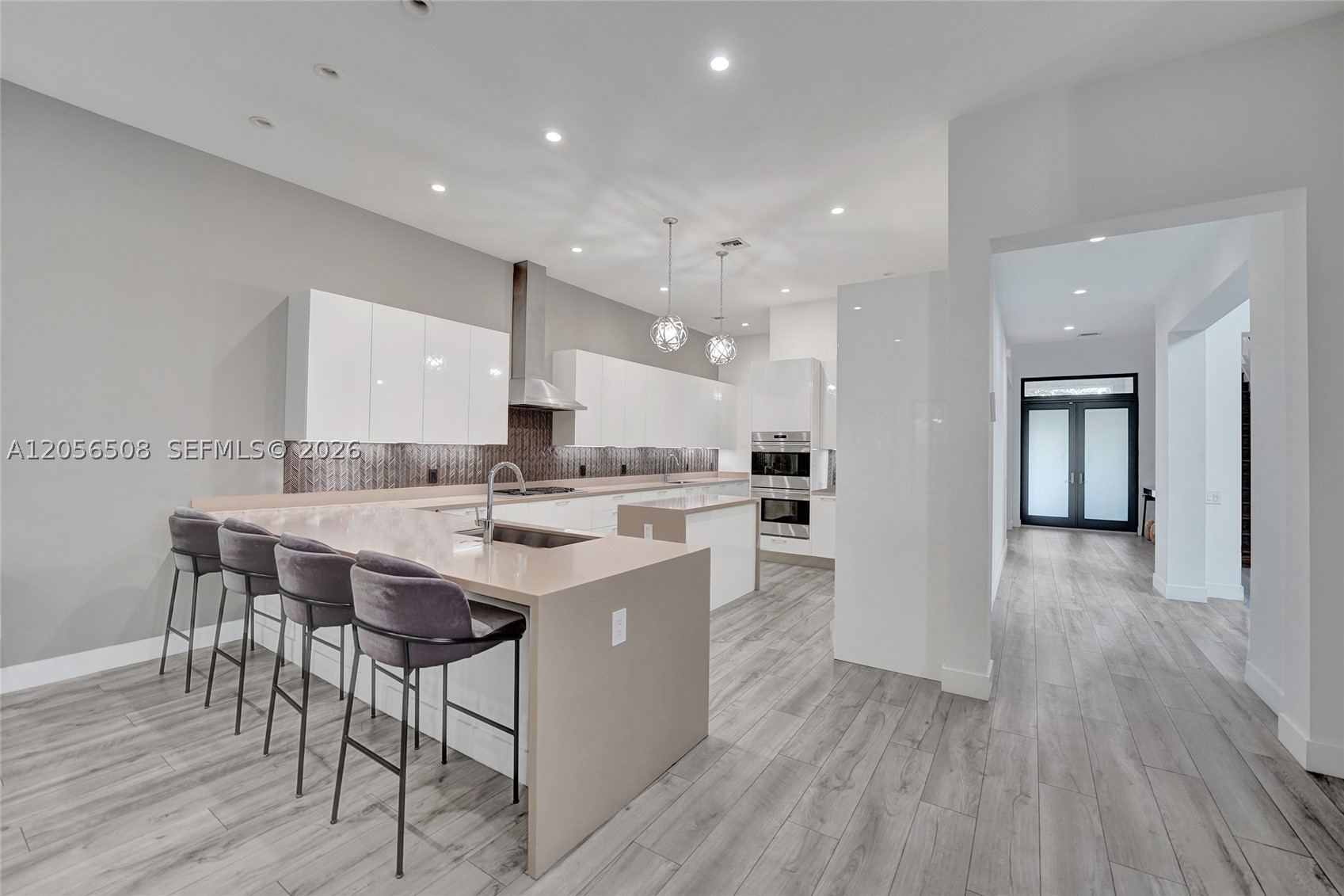 5742 E Brookfield Cir E, Hollywood FL 33312
