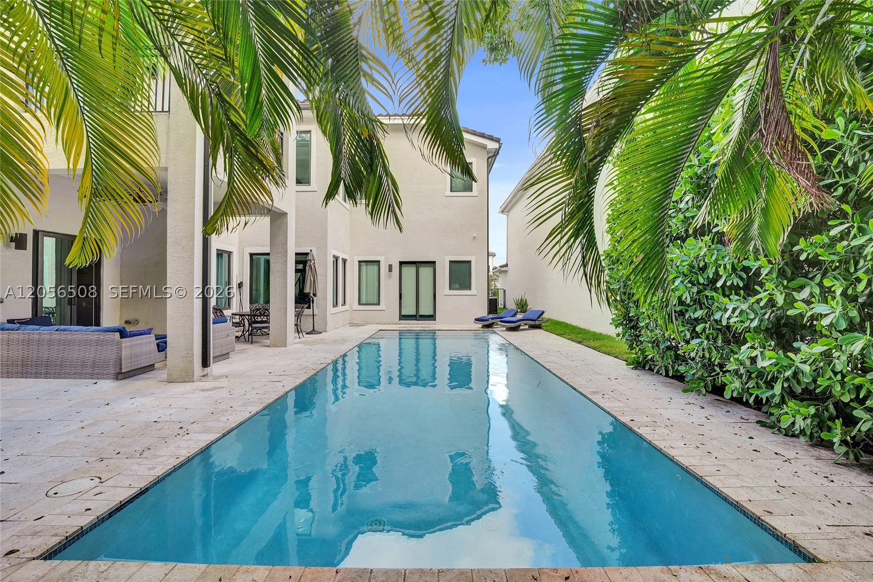 5742 E Brookfield Cir E, Hollywood FL 33312