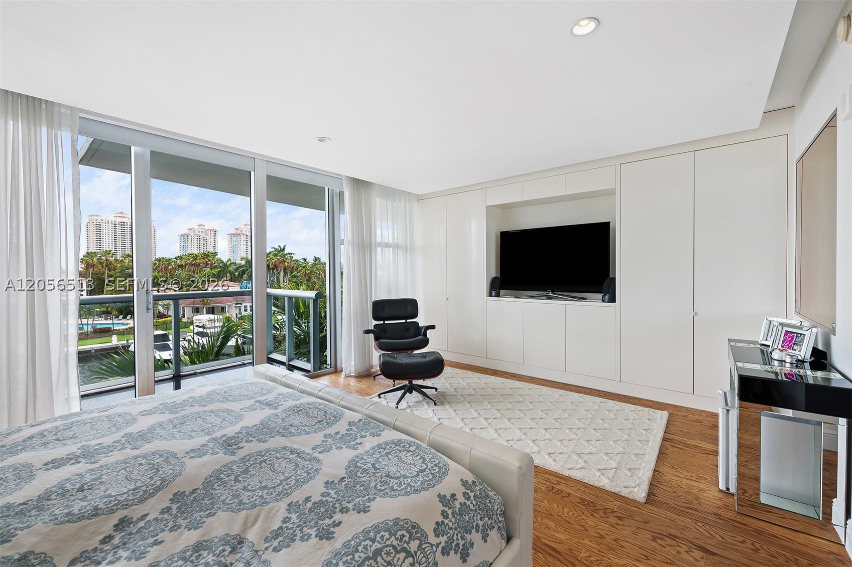 3131 NE 188th St #1-301, Aventura FL 33180