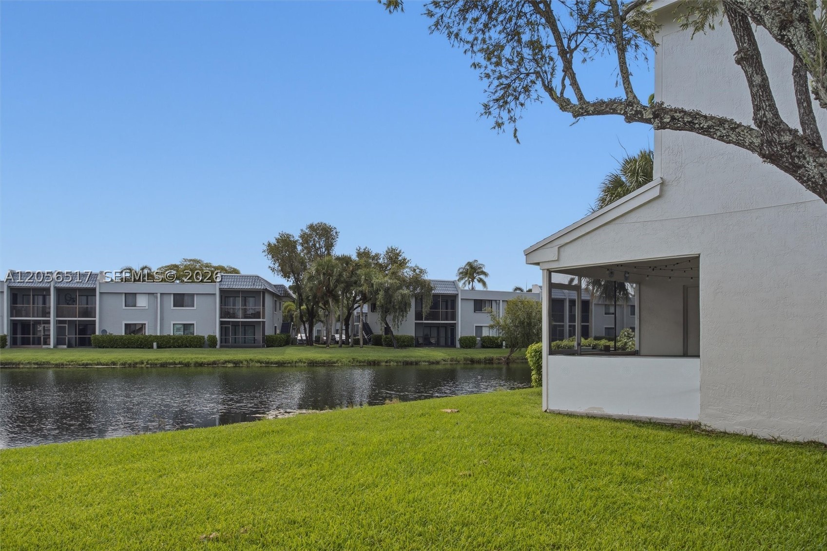 16631 Hemingway Dr, Weston FL 33326