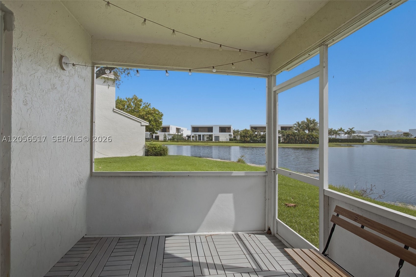 16631 Hemingway Dr, Weston FL 33326