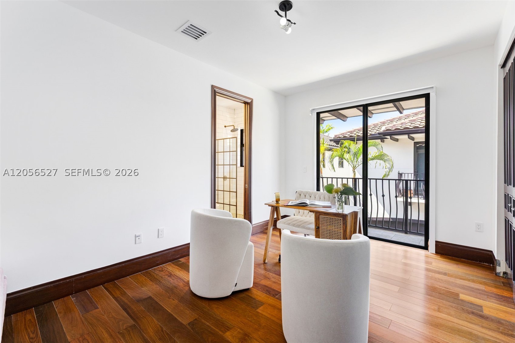 3020 Mcdonald St #22, Miami FL 33133
