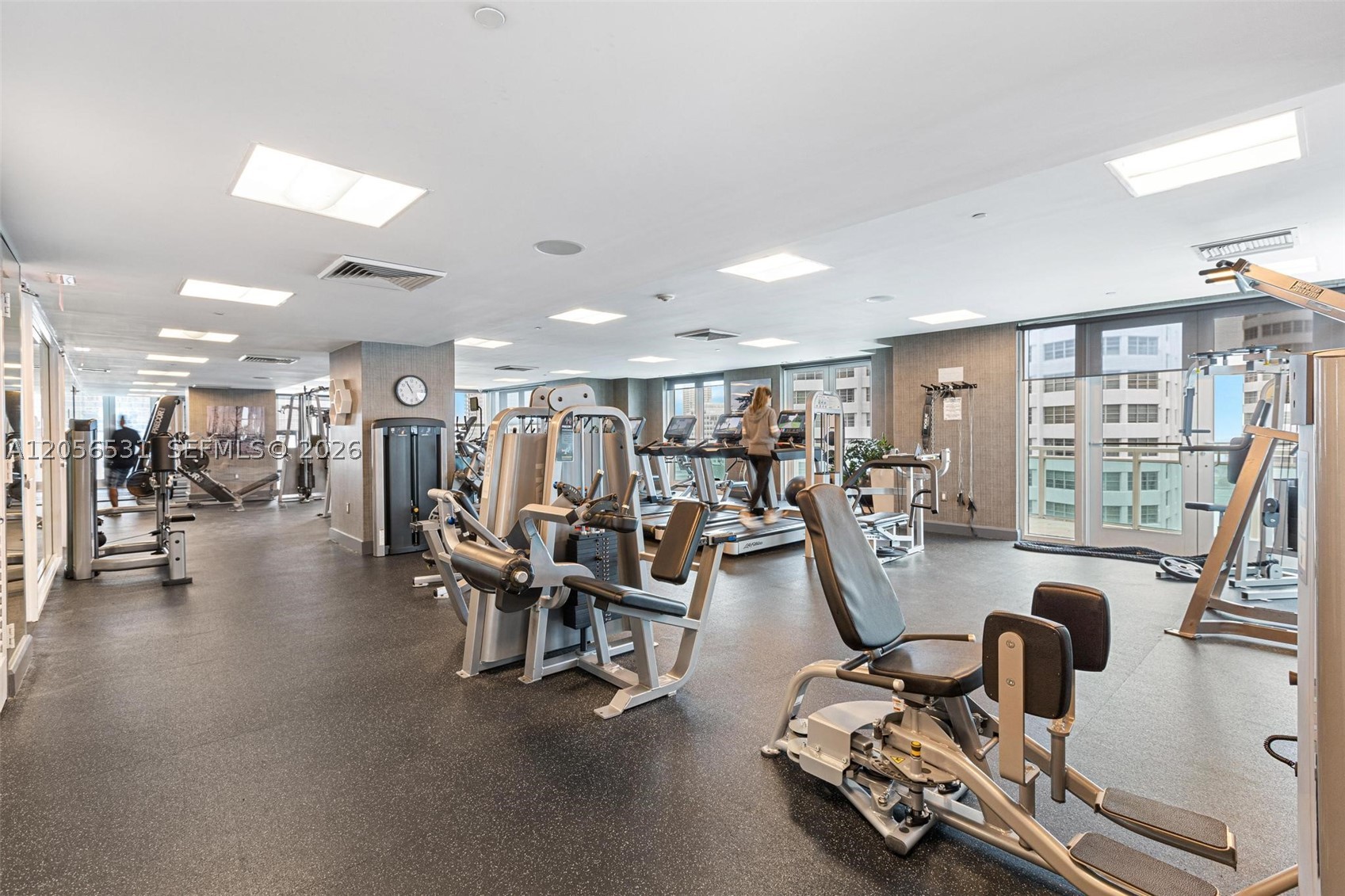 950 Brickell Bay Dr #2210, Miami FL 33131