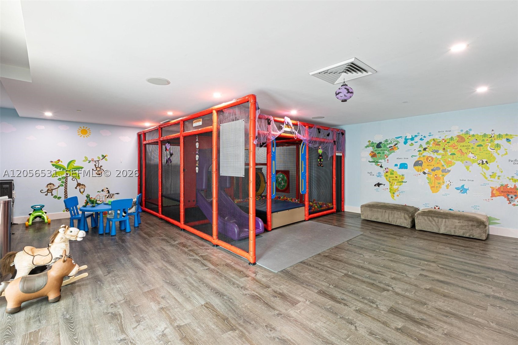 950 Brickell Bay Dr #2210, Miami FL 33131