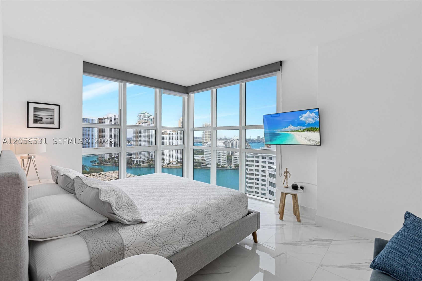 950 Brickell Bay Dr #2210, Miami FL 33131