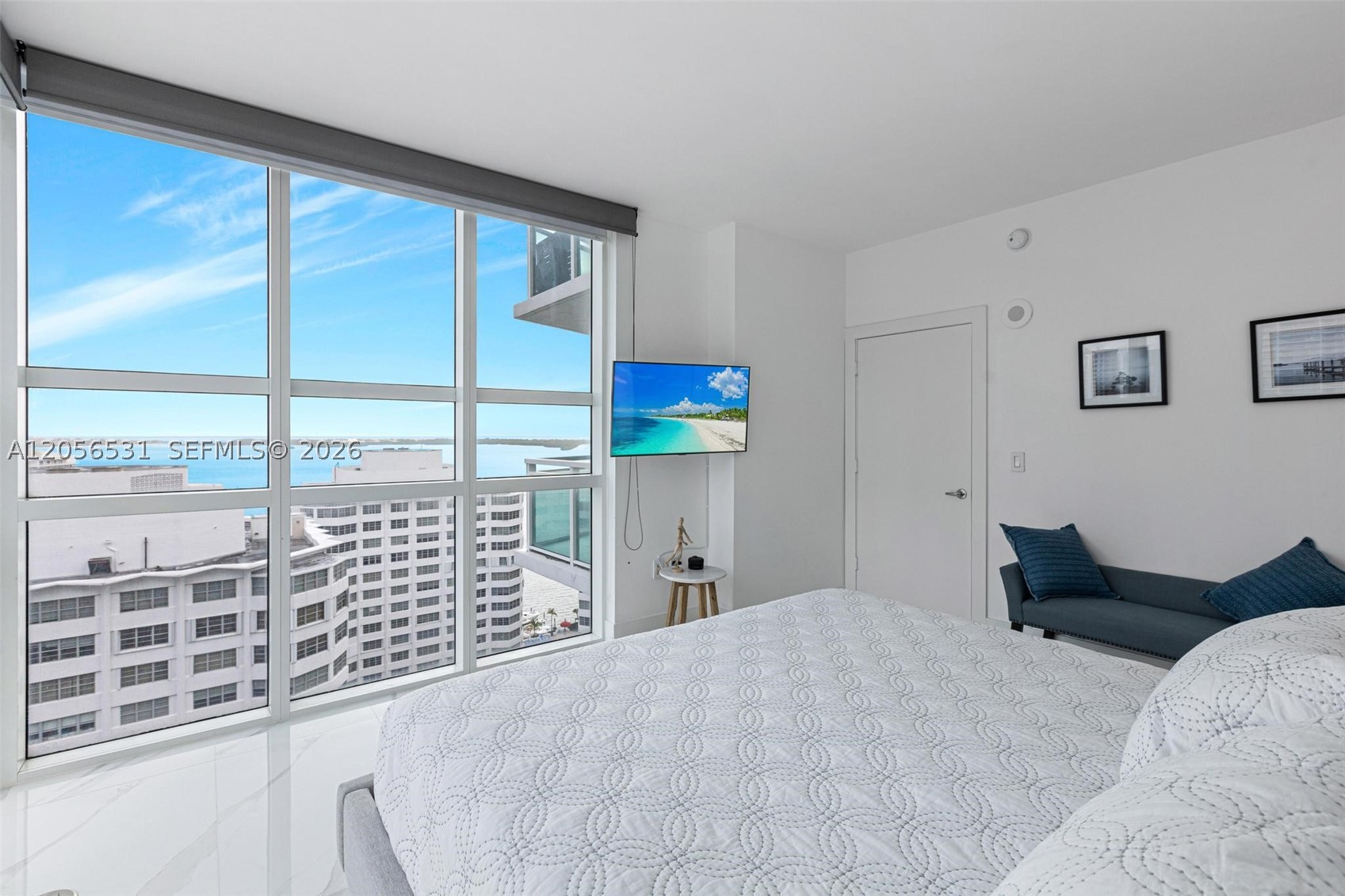 950 Brickell Bay Dr #2210, Miami FL 33131