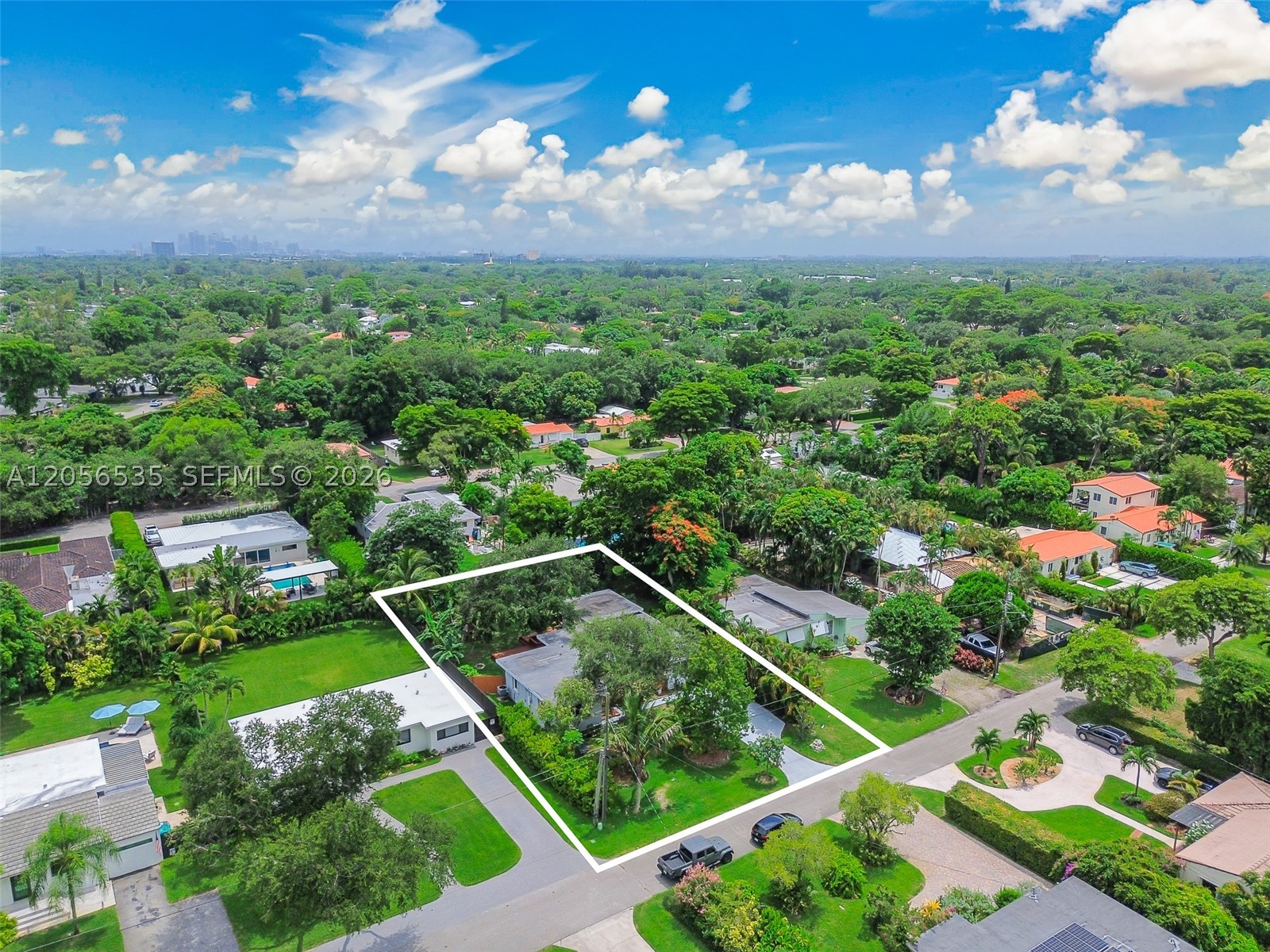 1012 NE 116th St, Biscayne Park FL 33161