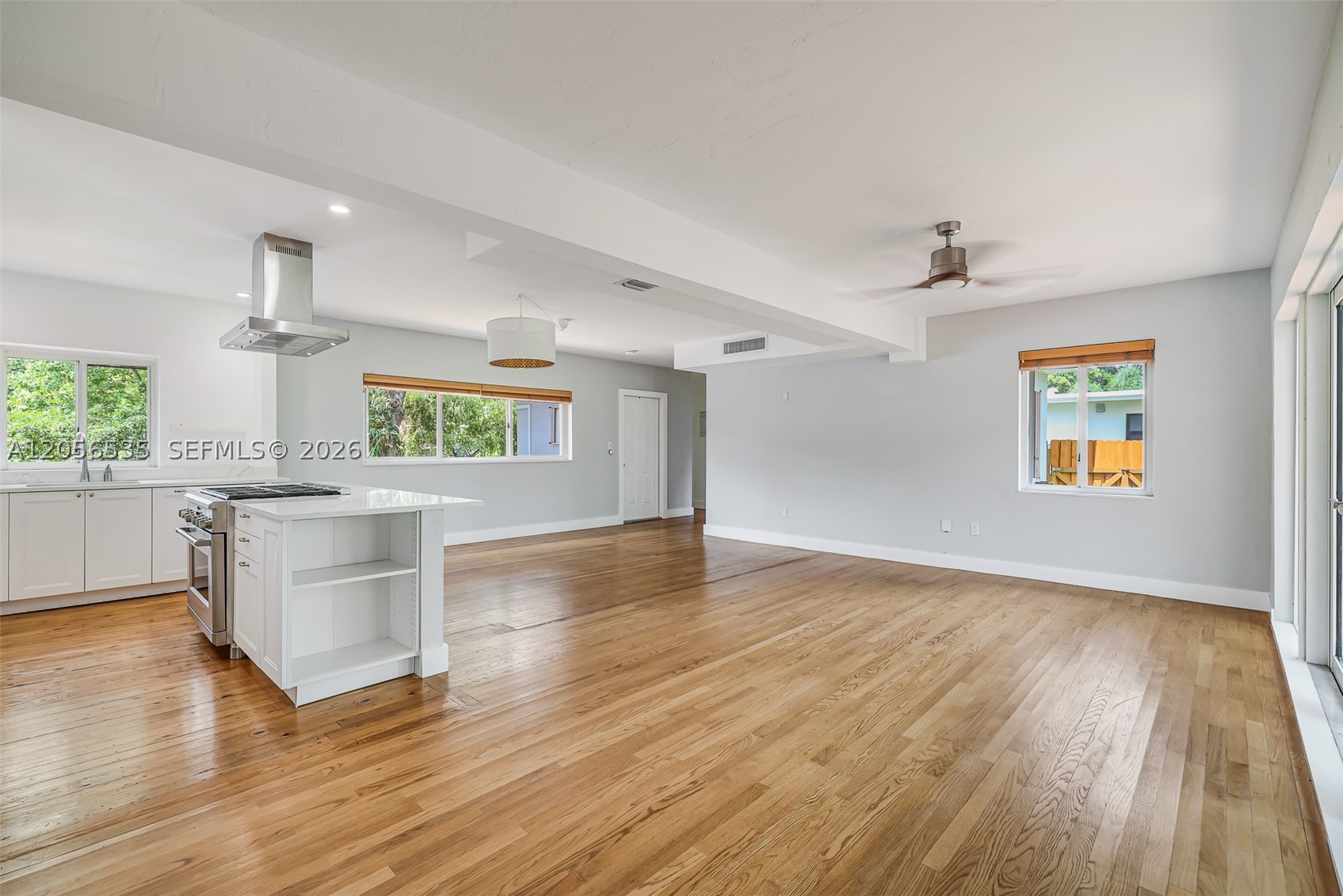 1012 NE 116th St, Biscayne Park FL 33161